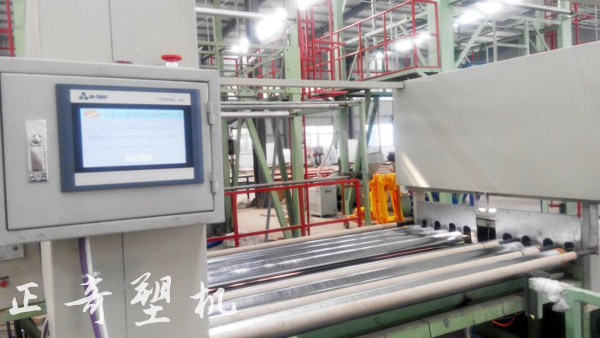 塑料地膜(mó)全自動換(huàn)卷(juàn)裝置榮獲國家專(zhuān)利